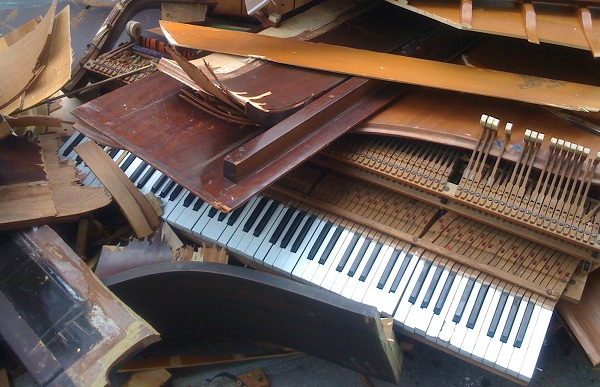 piano smash – The Seattle Star